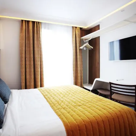 ホテル エッフェル トゥルンヌ パリ