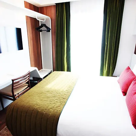 Hotel Eiffel Turenne París