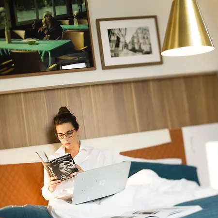 Hotel Eiffel Turenne 3*