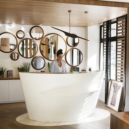 ホテル エッフェル トゥルンヌ パリ