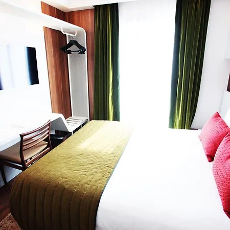 Eiffel Turenne מלון פריז