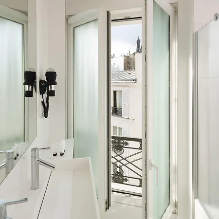 ホテル エッフェル トゥルンヌ 3*