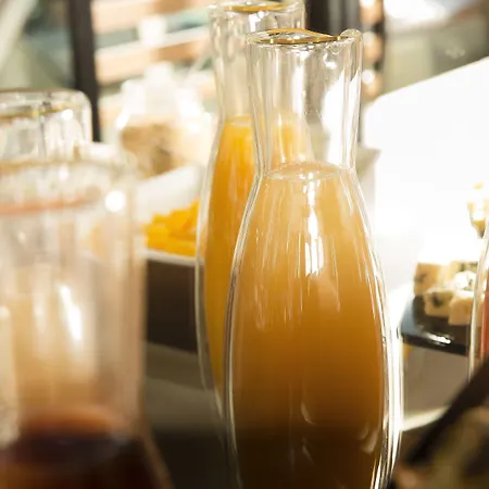 Hotel Eiffel Turenne 3*