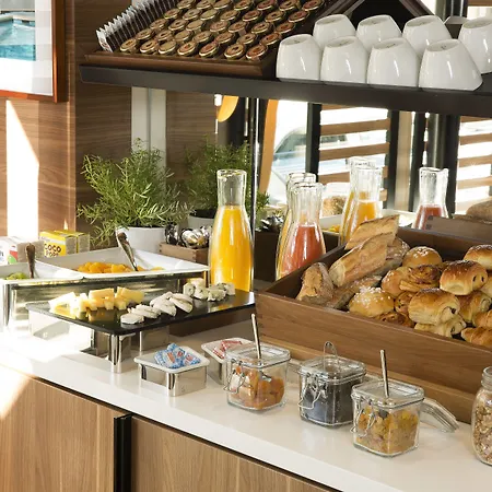 Eiffel Turenne מלון פריז