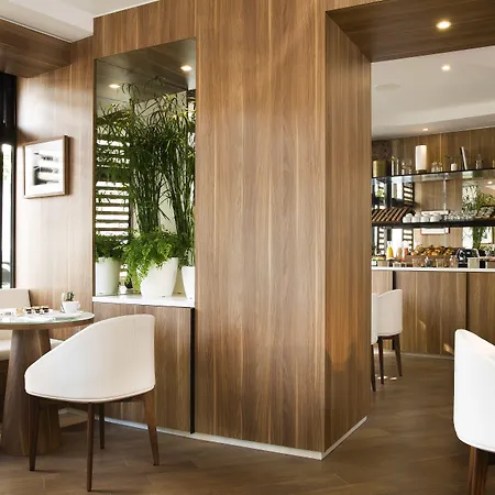 Eiffel Turenne Hotell Paris
