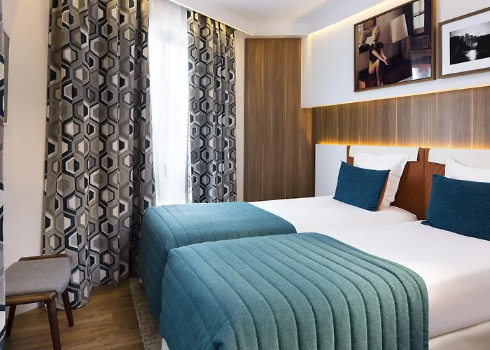 エッフェル トゥルンヌ パリ