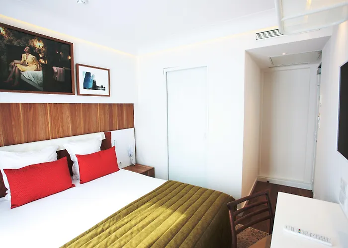 Hotel Eiffel Turenne 3*