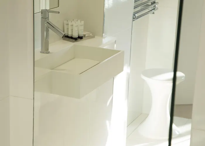 エッフェル トゥルンヌ 3*