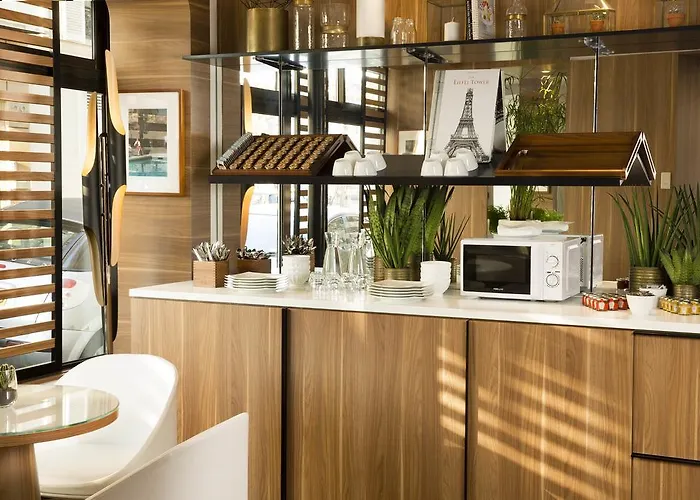 エッフェル トゥルンヌ ホテル 3*