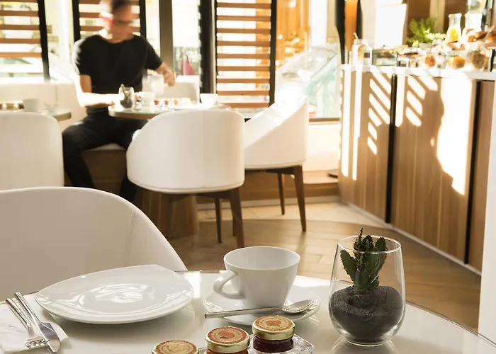 ホテル エッフェル トゥルンヌ